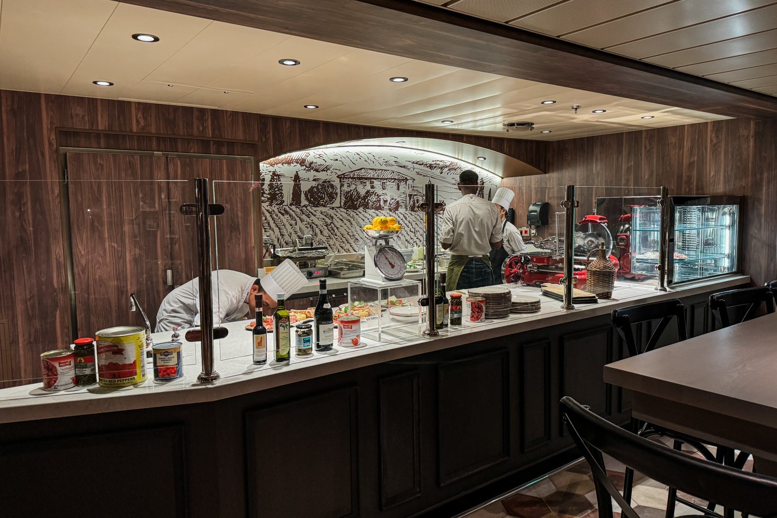 Utopia of the Seas dining