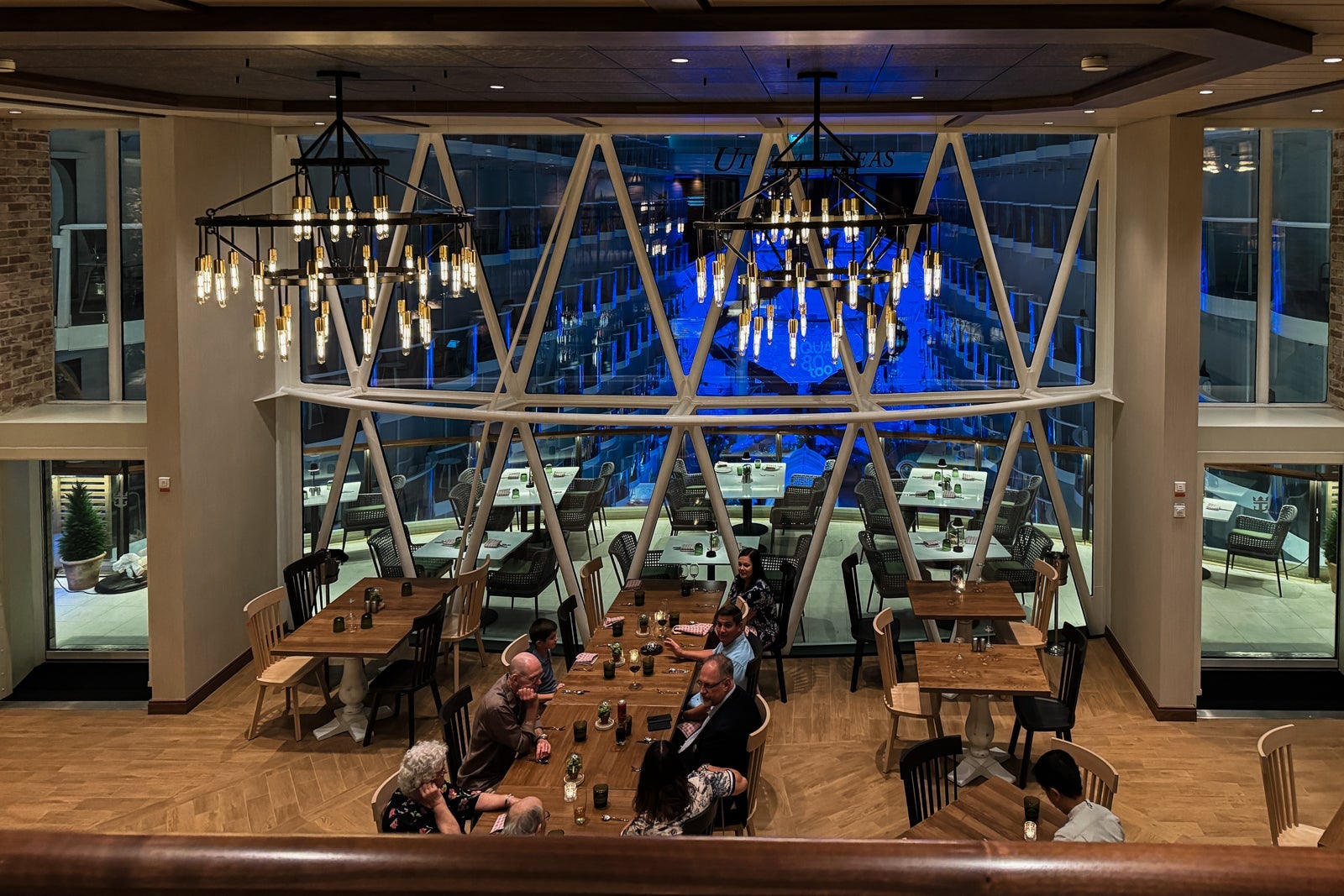 Utopia of the Seas dining