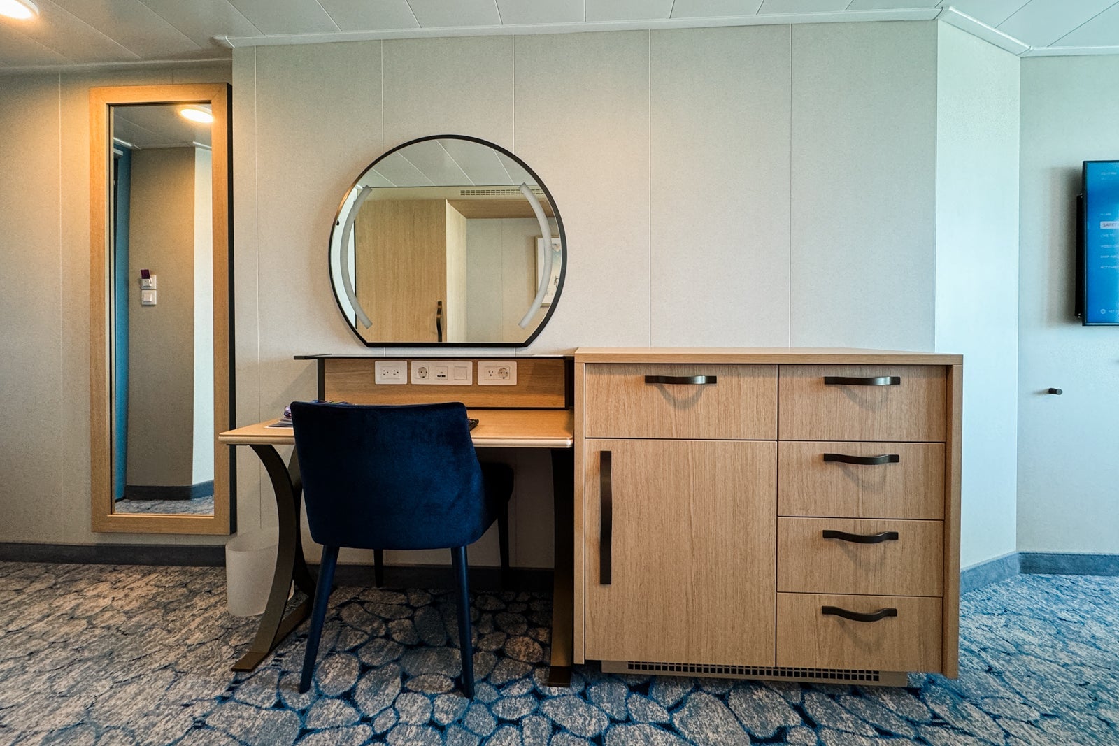 Utopia of the Seas cabin