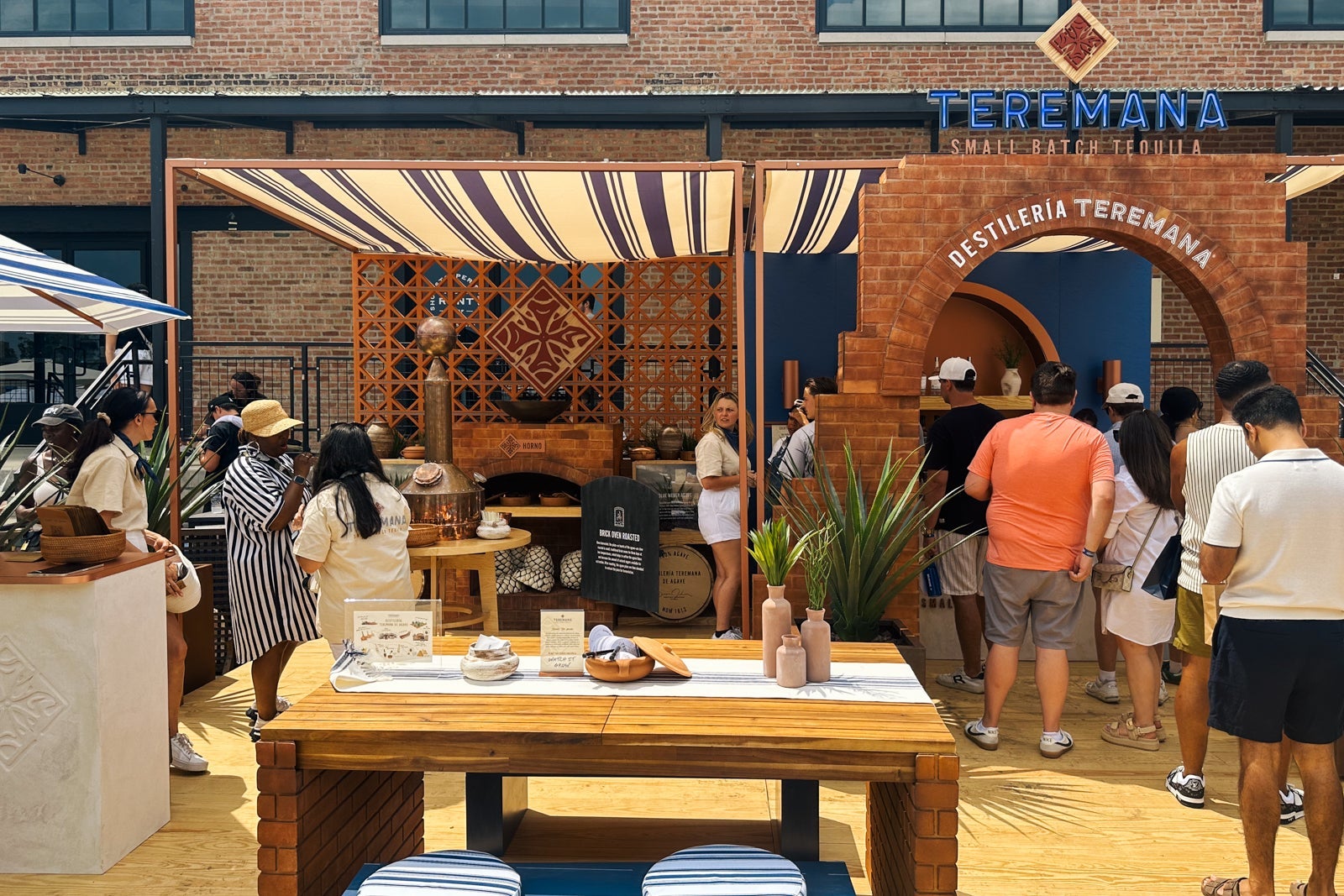 tequila stand EEEEEATSCON