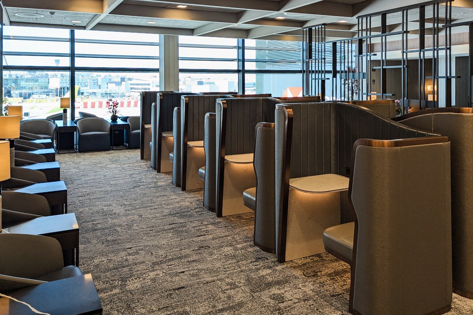 Singapore Airlines SilverKris Lounge