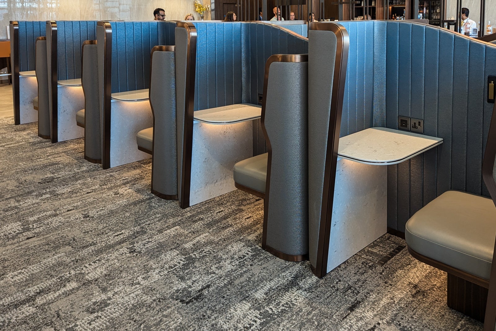 Singapore Airlines SilverKris Lounge