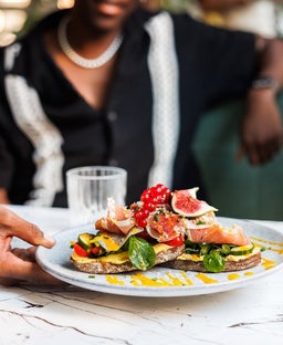 New dining offer on Chase Sapphire Preferred: Earn statement credits at top-rated restaurants