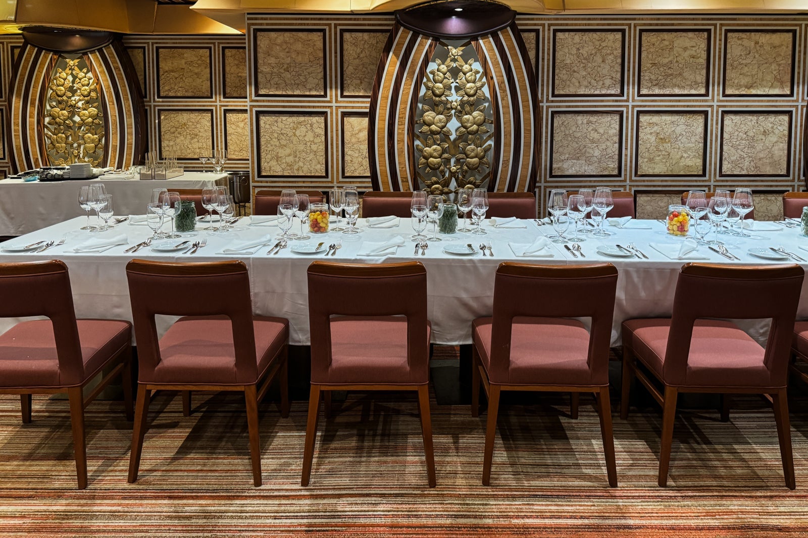 Carnival Freedom dining