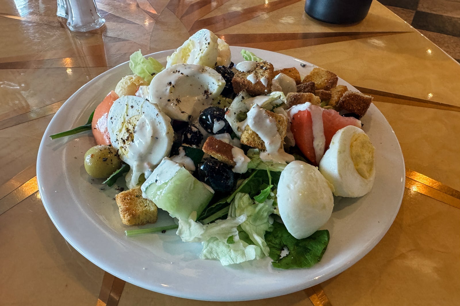 Carnival Freedom dining