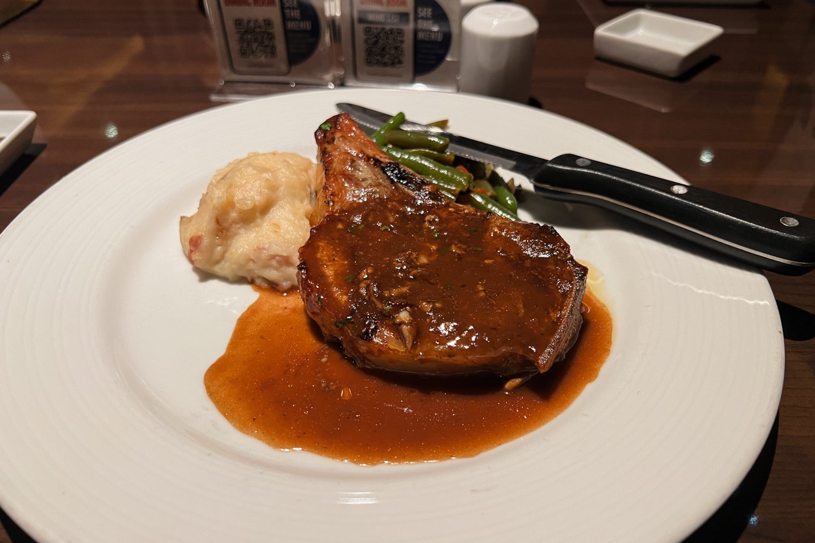 Carnival Freedom dining