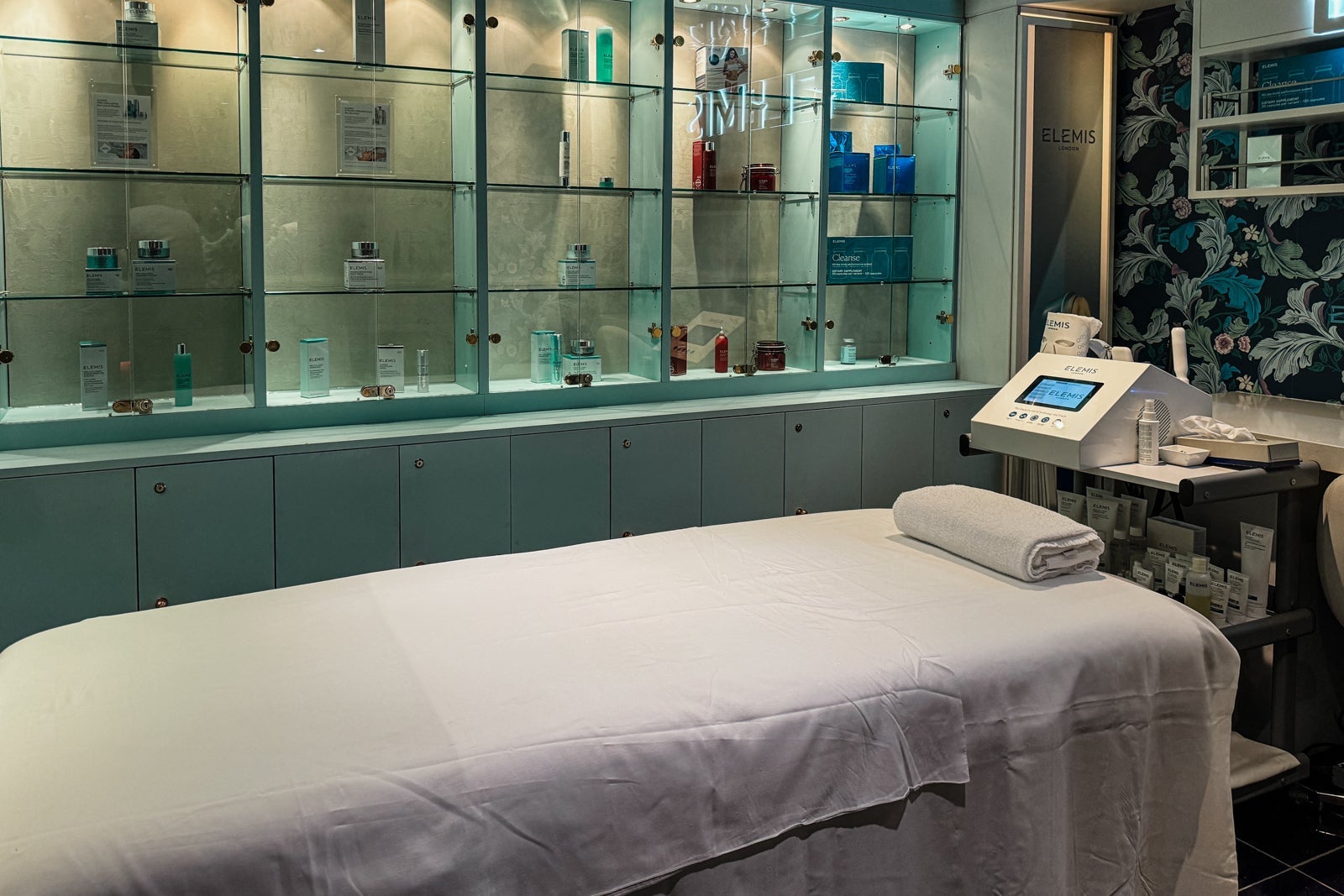 Carnival Freedom activities