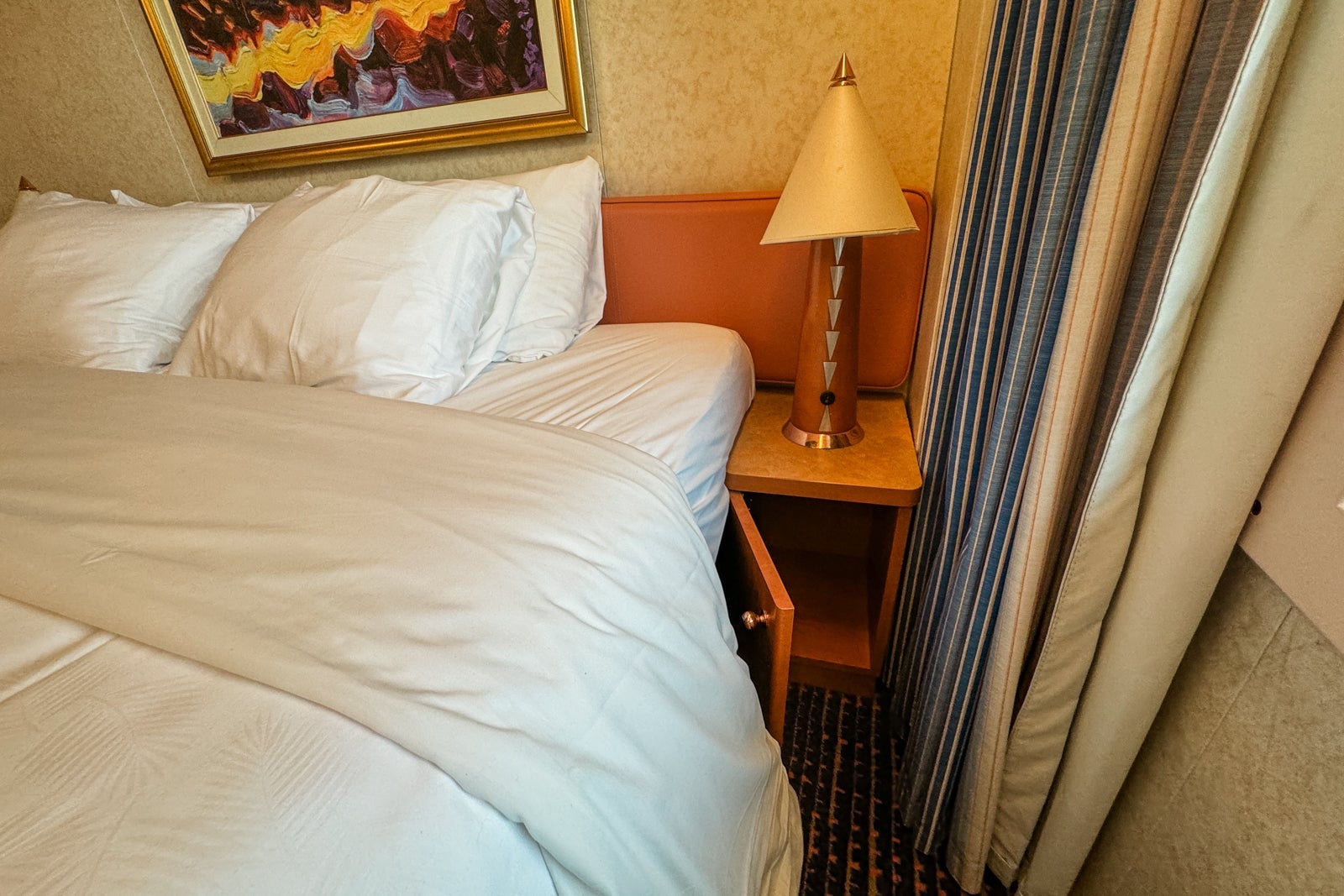 Carnival Freedom cabin