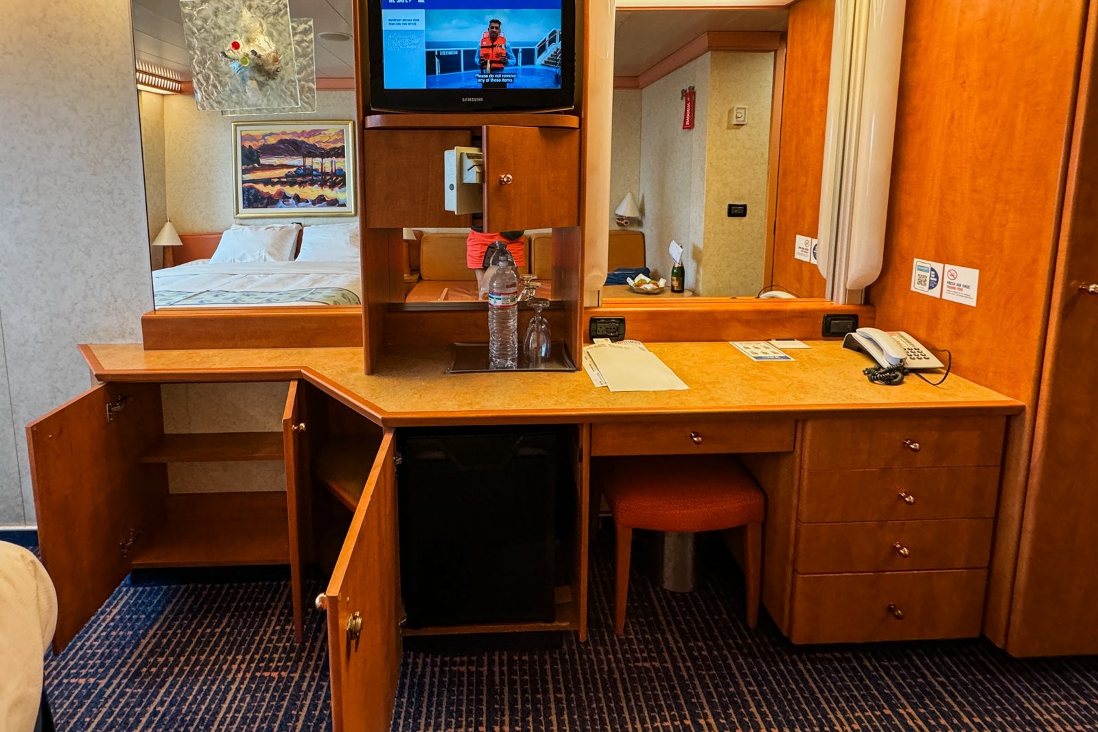 Carnival Freedom cabin