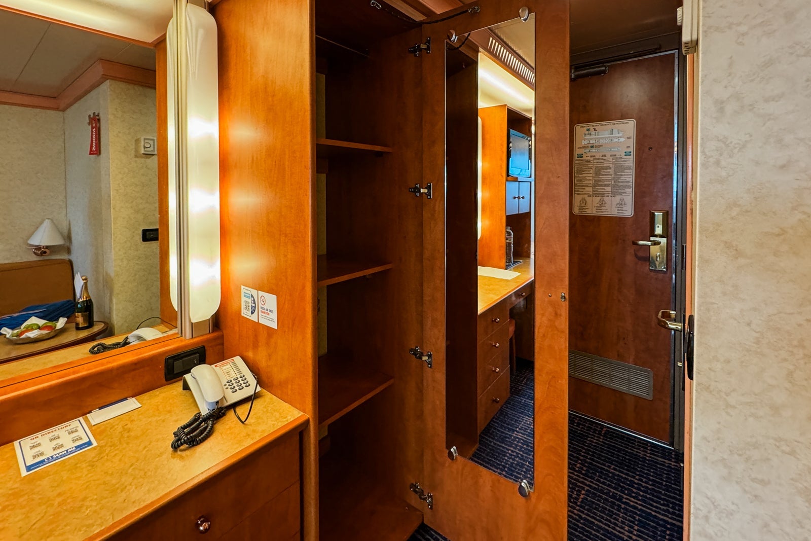 Carnival Freedom cabin