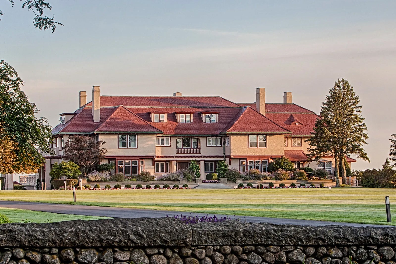 Labor Day Hotels The Mansion at Oceans Edge Resort and Golf Club HILTON