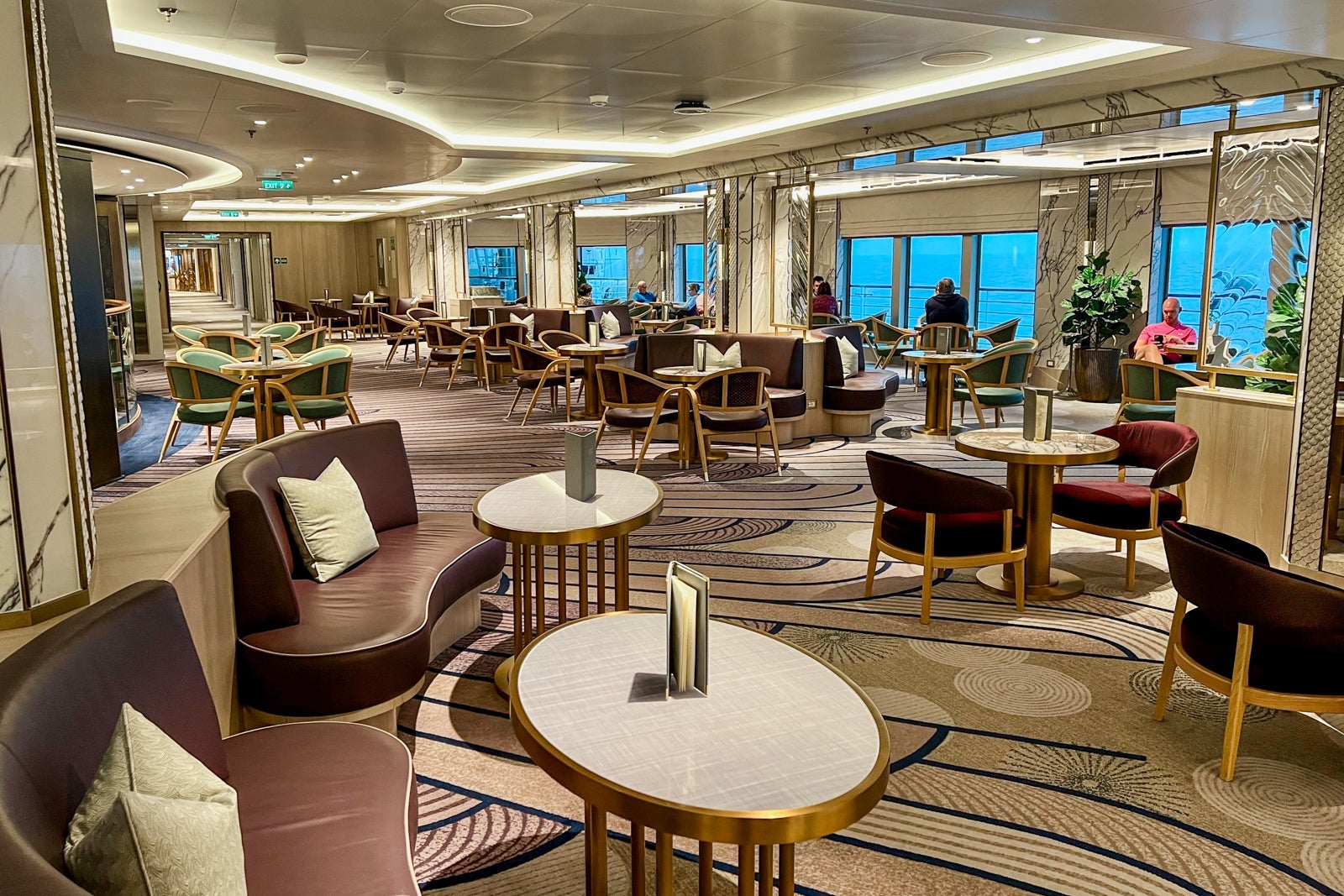 Queen Anne Carinitha Lounge