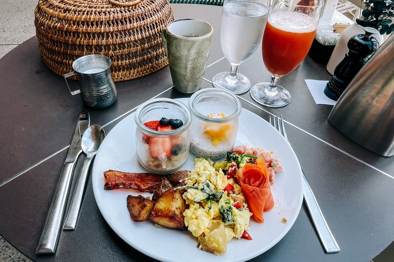 Fairmont Kea Lani dining