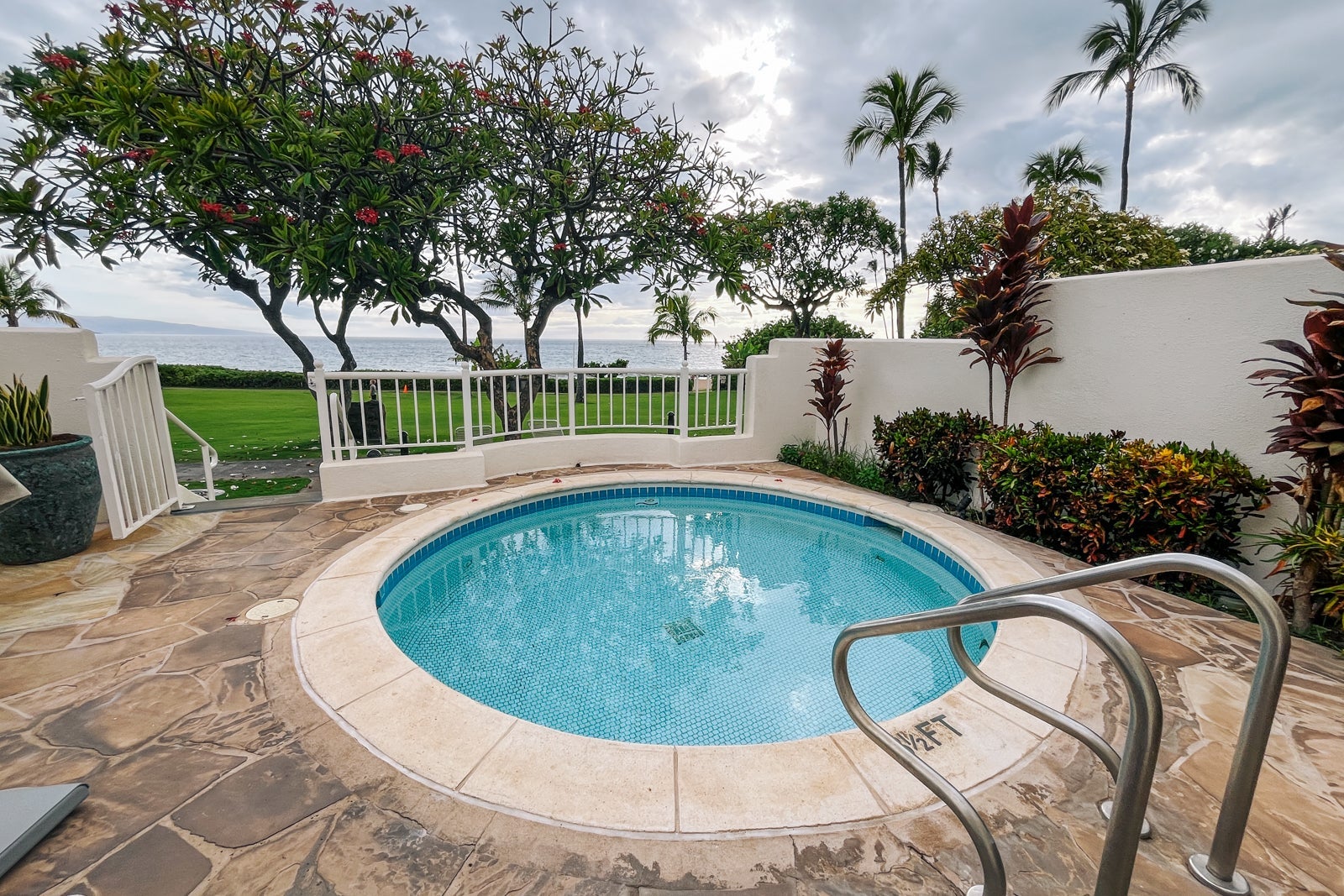 Fairmont Kea Lani deck