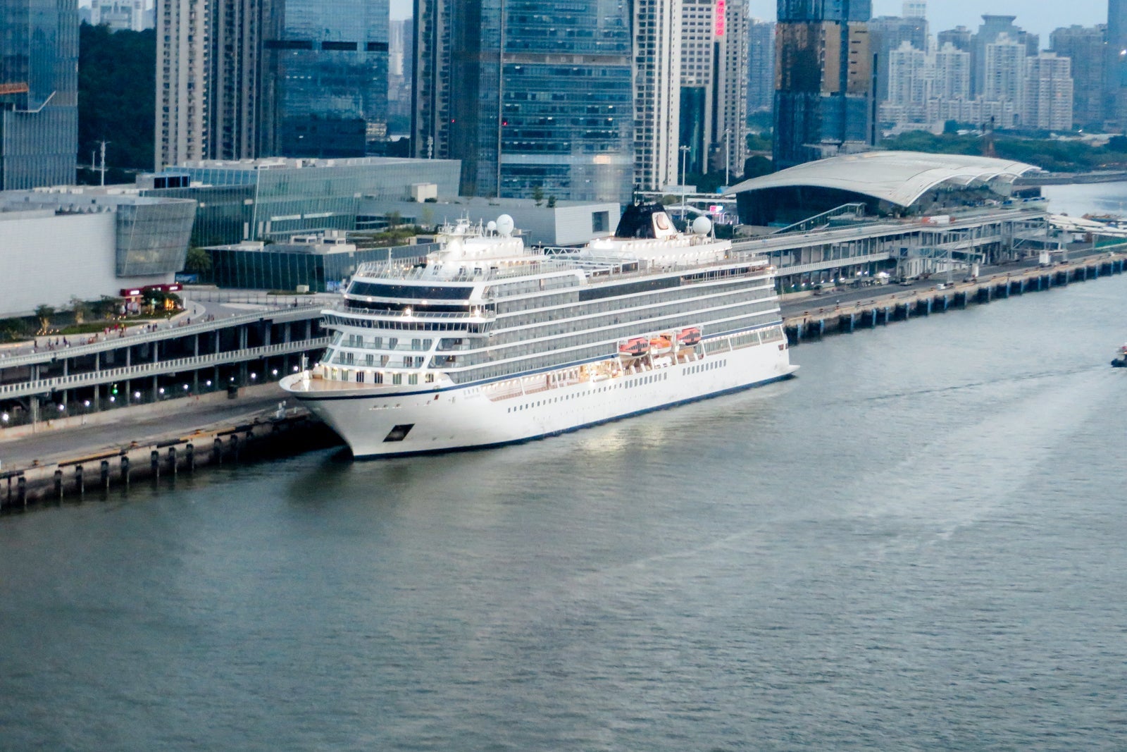 Viking Yi Dun docked in China