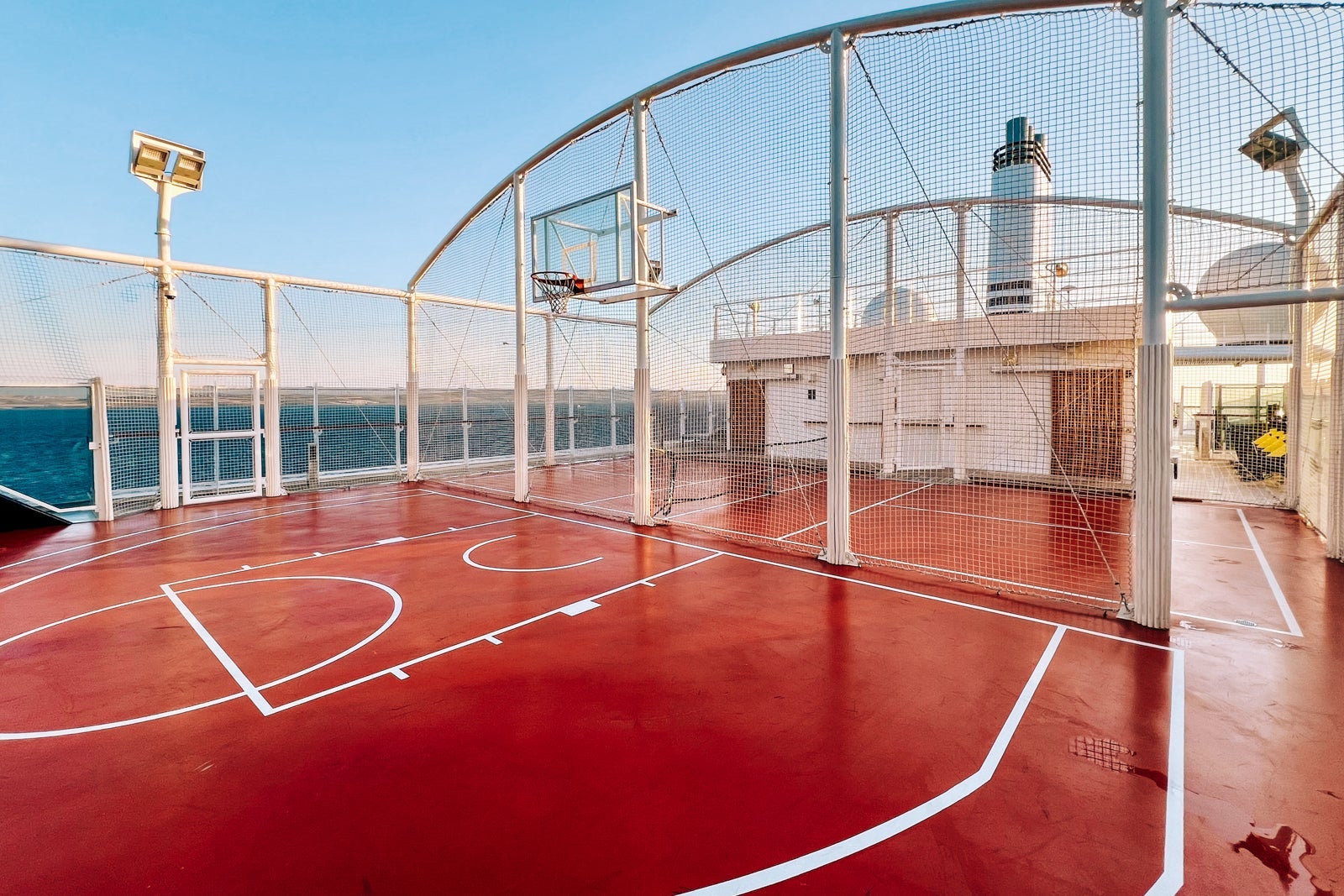 Sports court on Explora I
