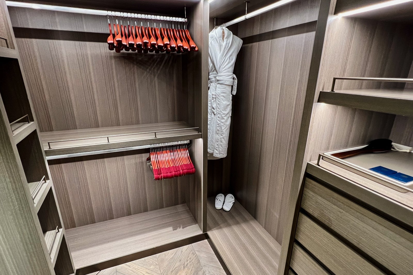 Explora I Owner's Residence