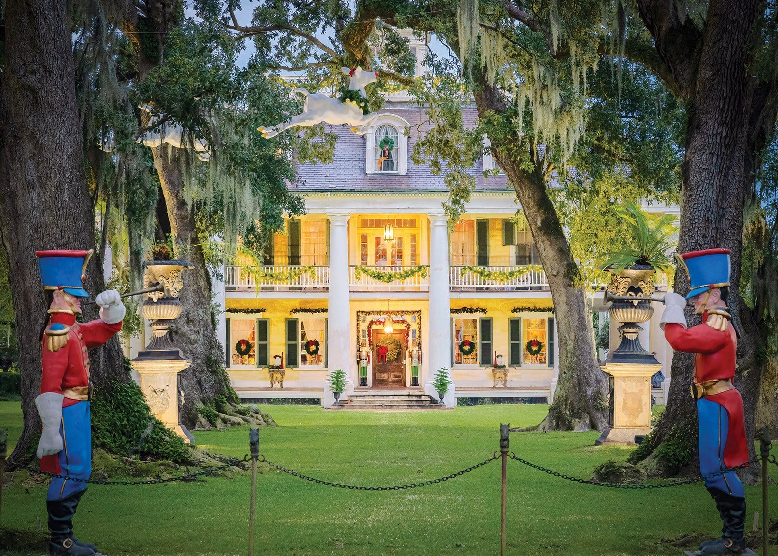 Houmas House decorated for Christmas
