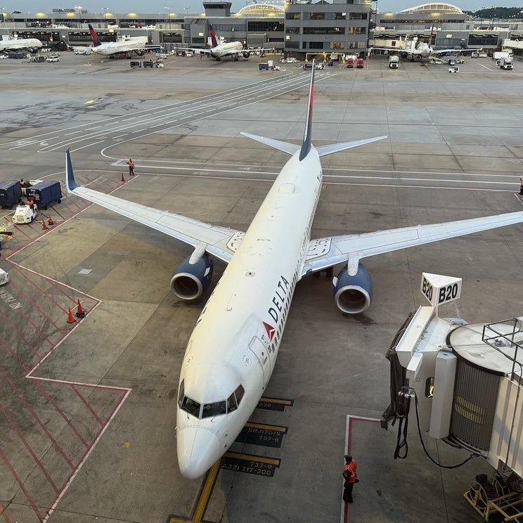 The 10 biggest airline hubs in the US