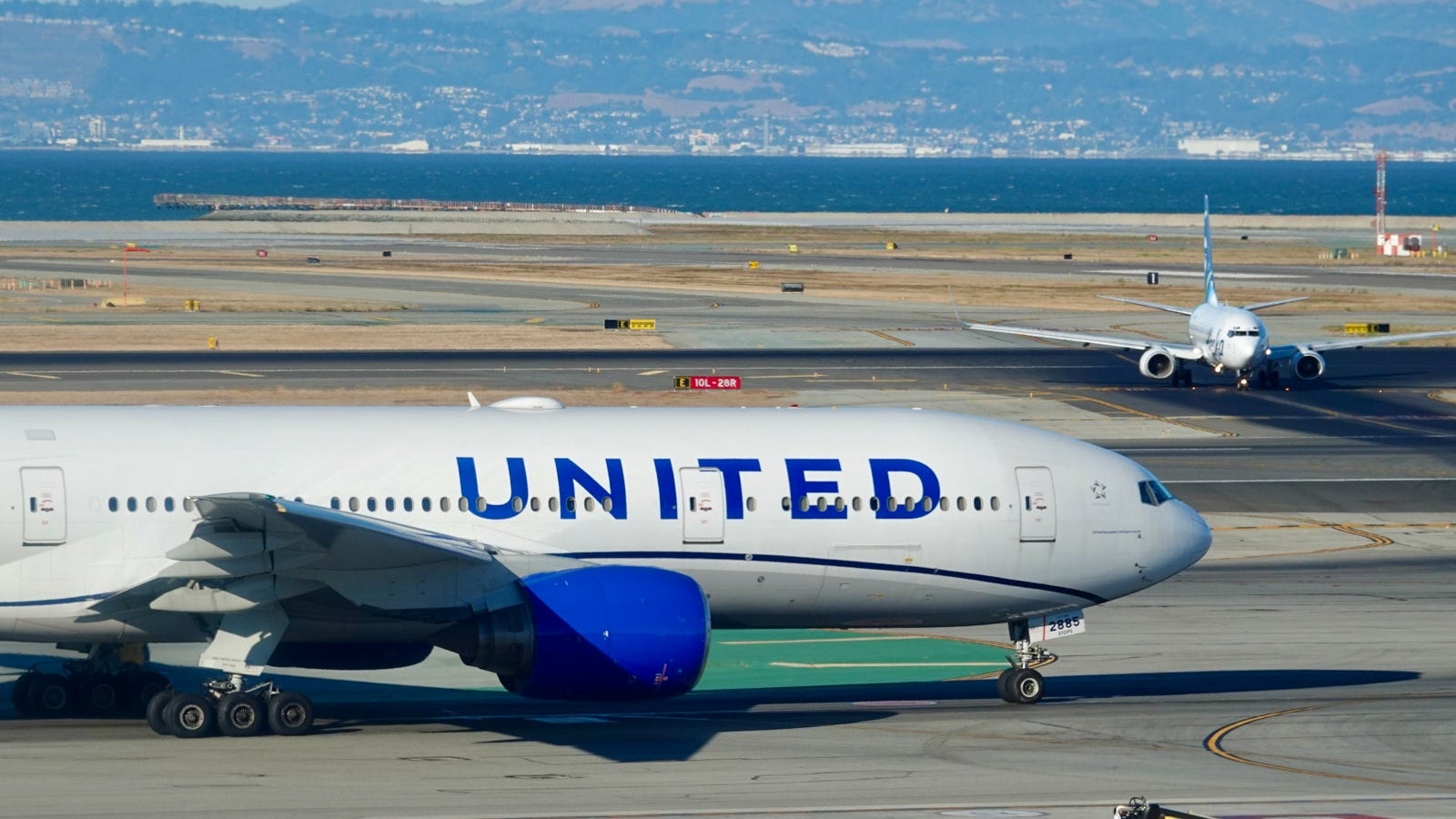 United Boeing 777 San Francisco SFO