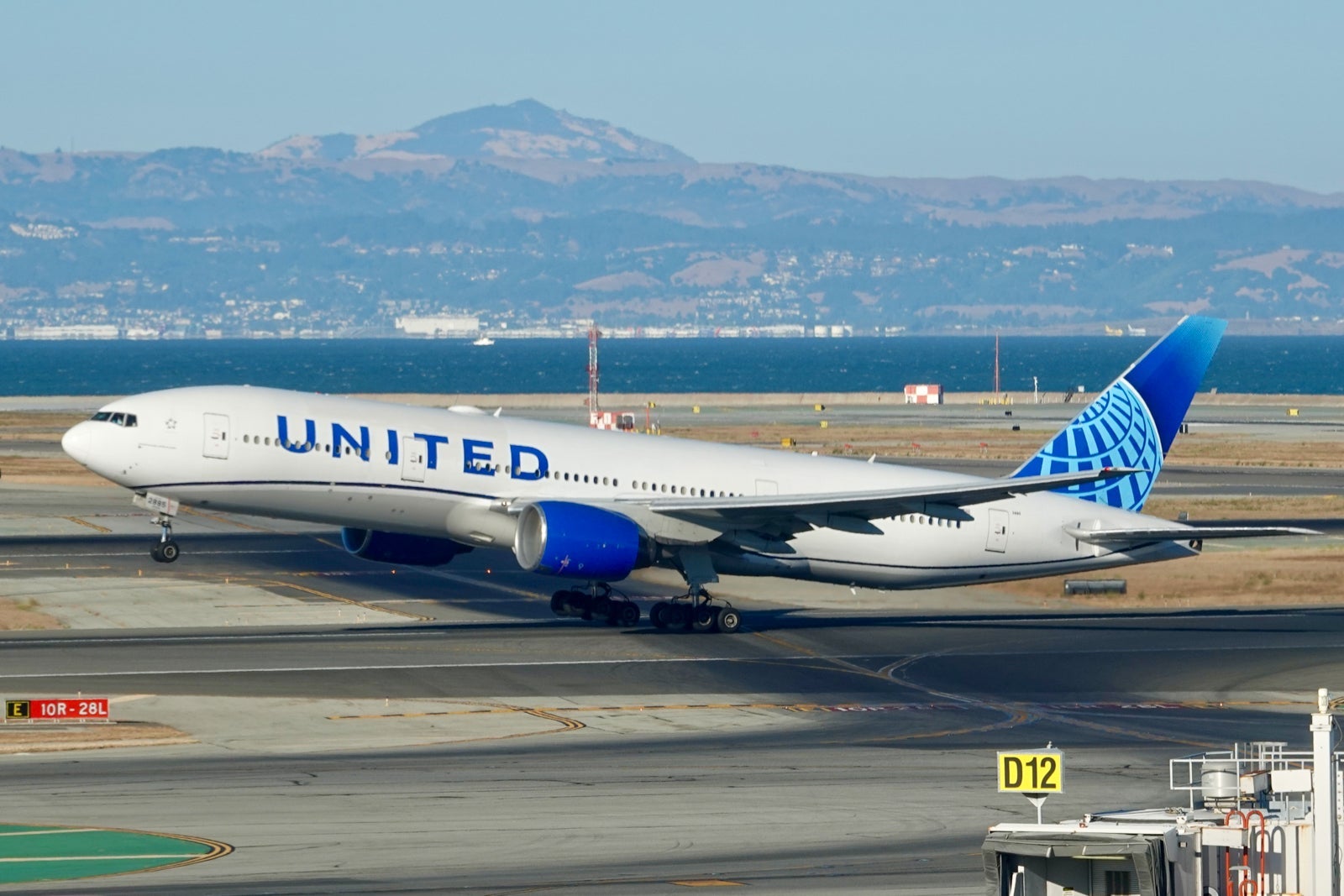 United plane about to take off
