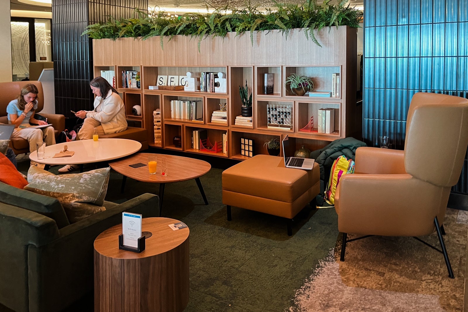 beverage station lounge