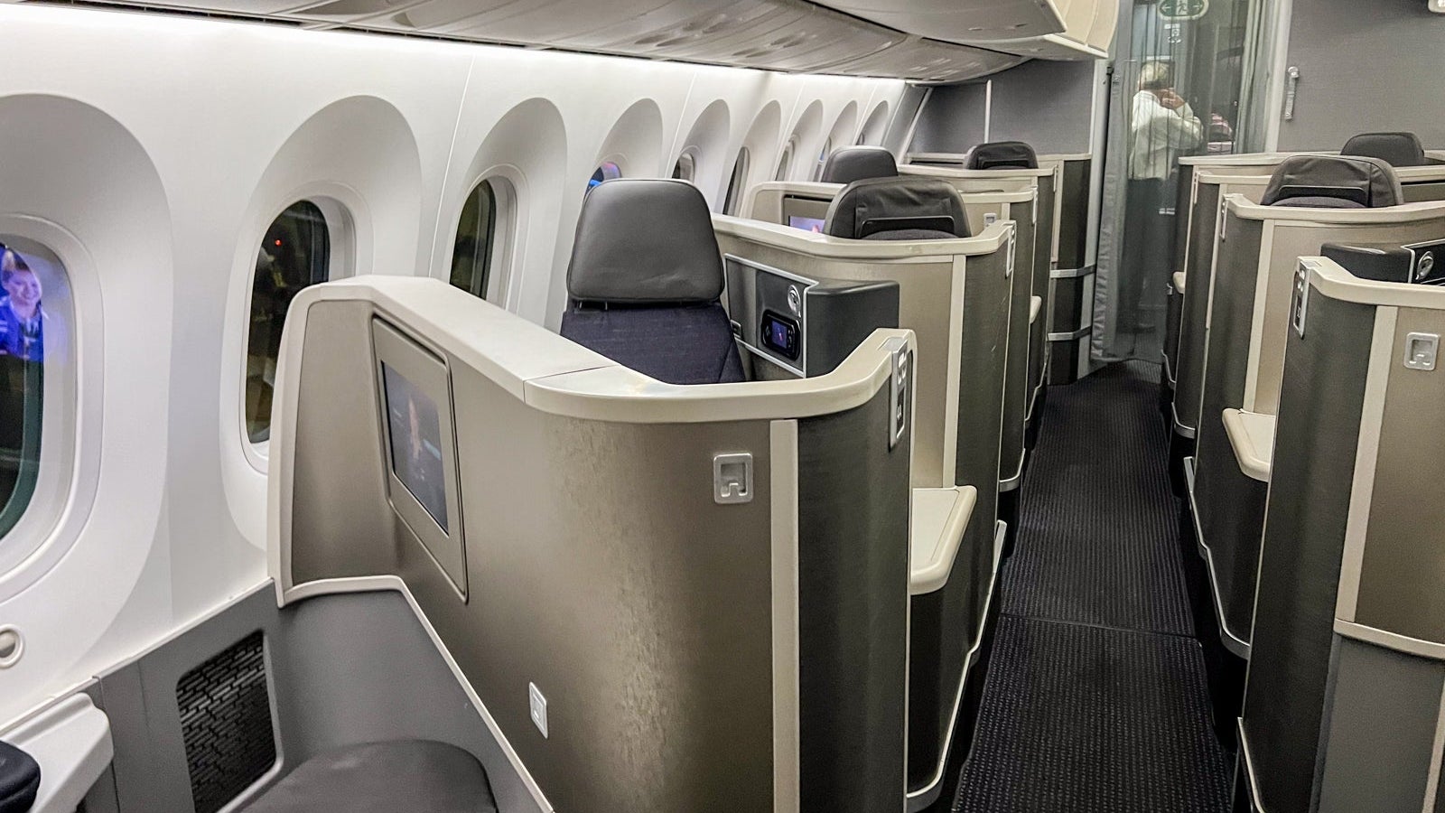 AA Boeing 787-8 Dreamliner HND to LAX