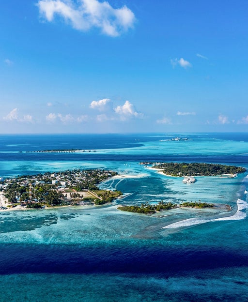 Maldives, South Male Atoll, Aerial view of Kandooma and Guraidhoo