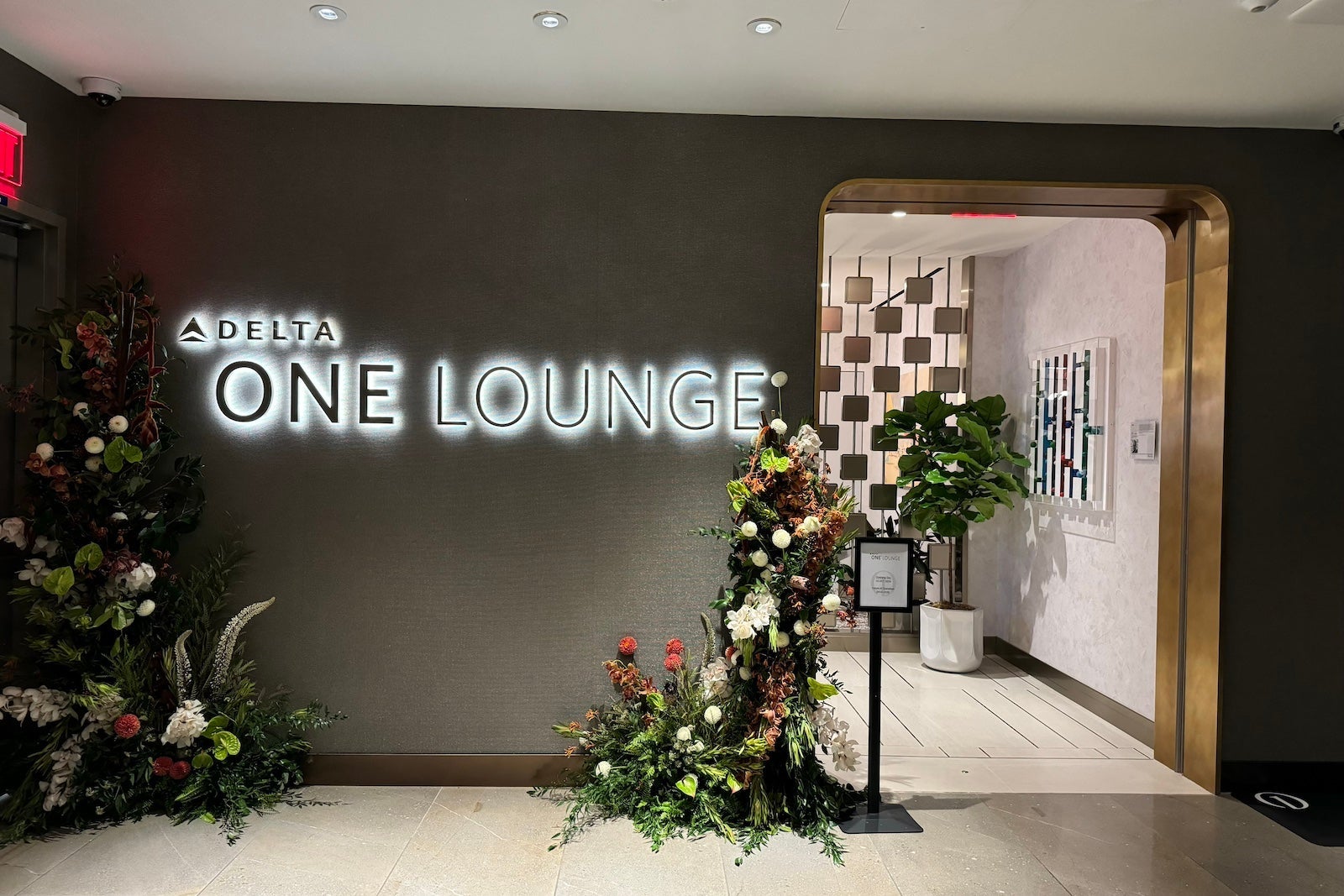 Delta Air Lines wprowadza tańsze bilety biznesowe bez dostępu do lounge'u