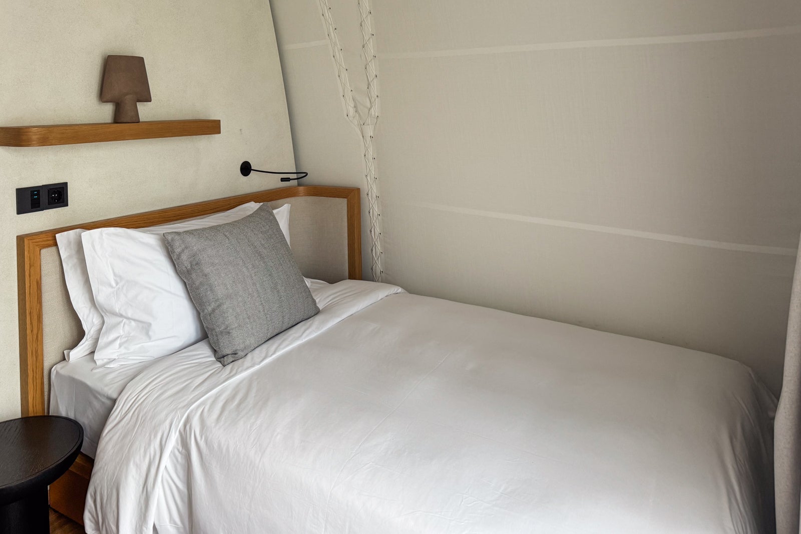 91 Athens Riviera accommodation