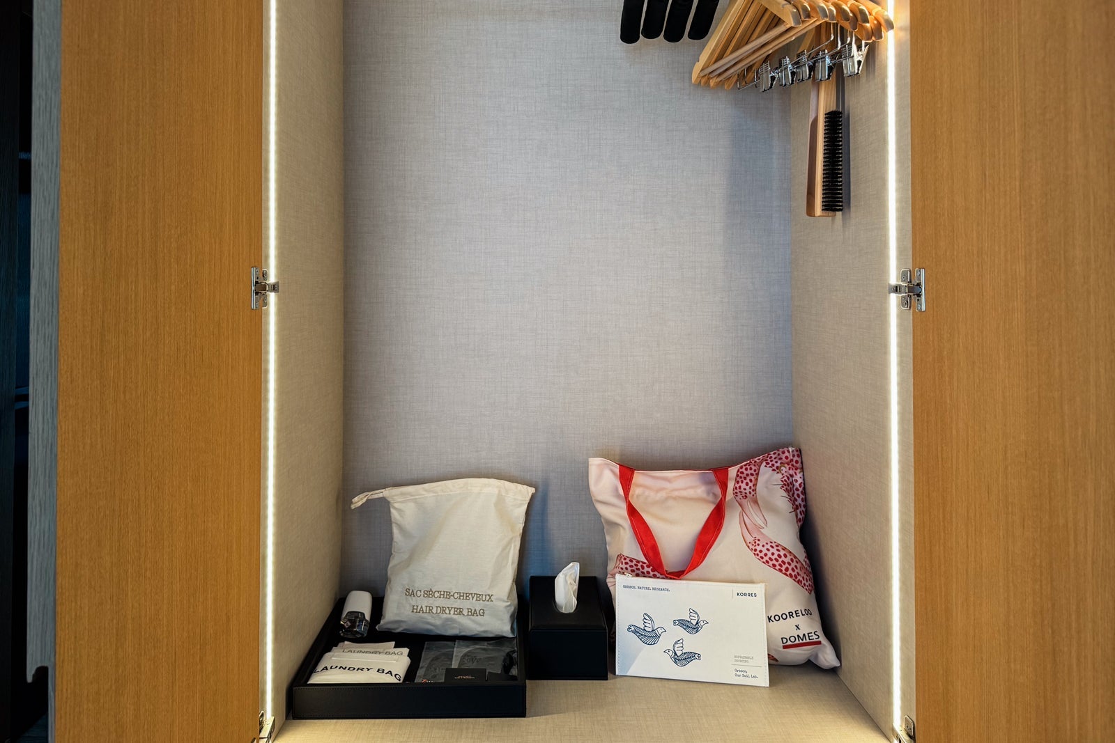 91 Athens Riviera accommodation