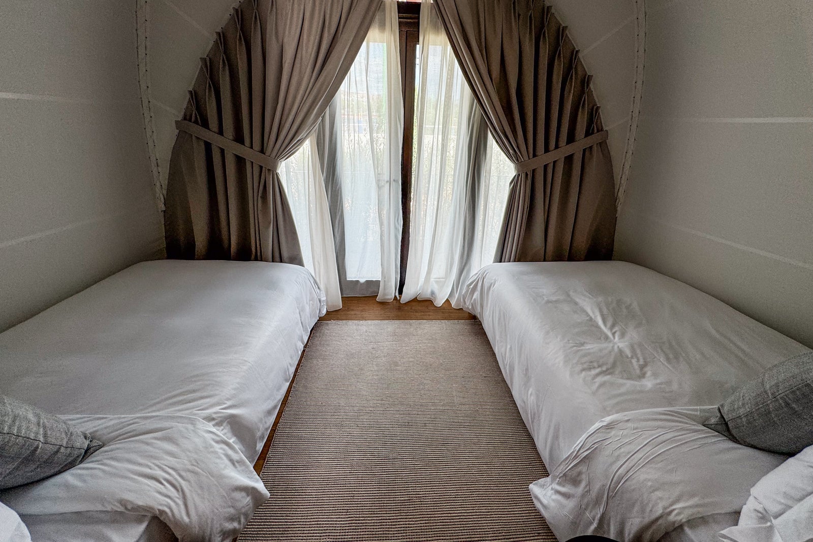 91 Athens Riviera accommodation