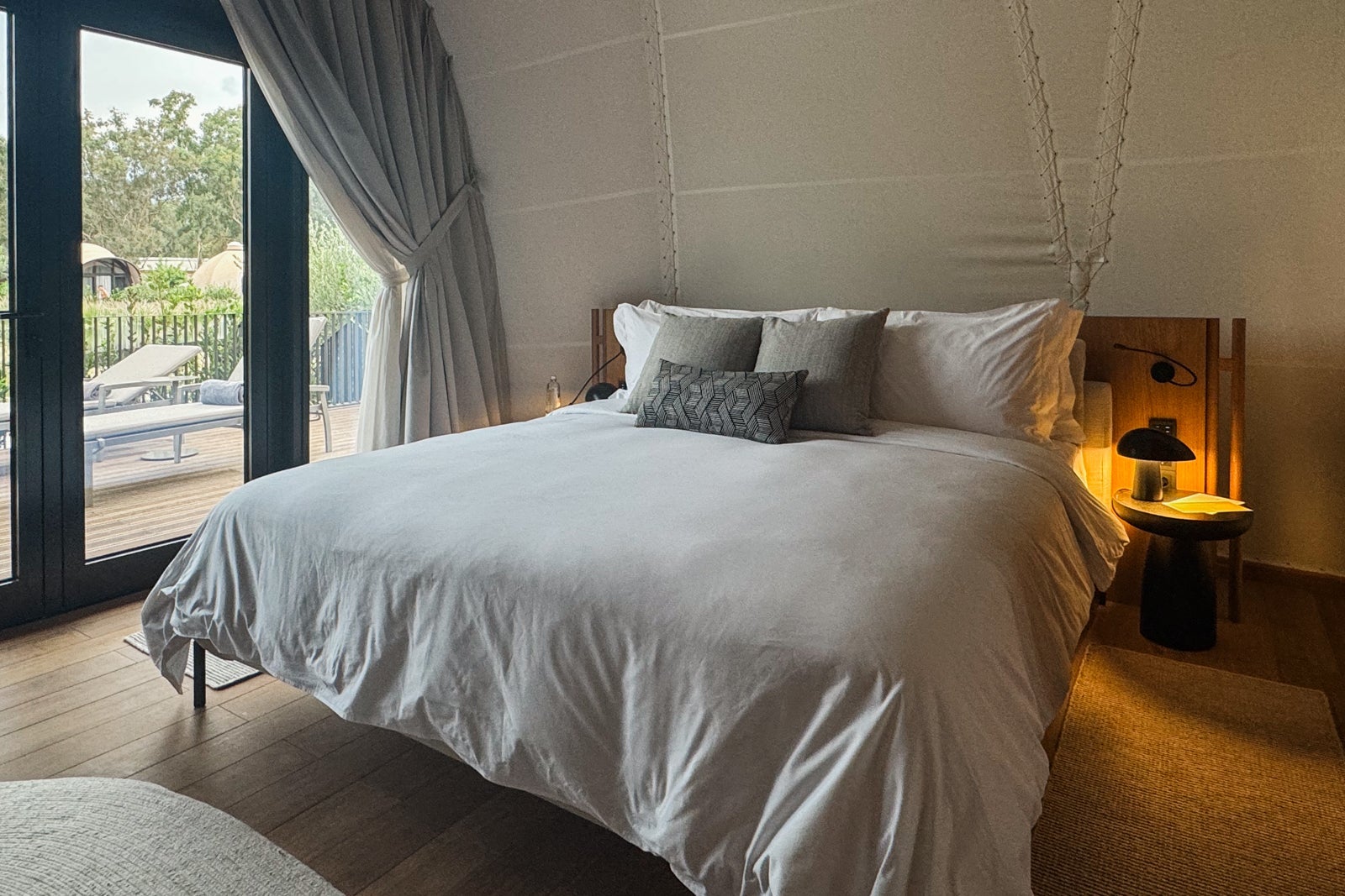 91 Athens Riviera accommodation