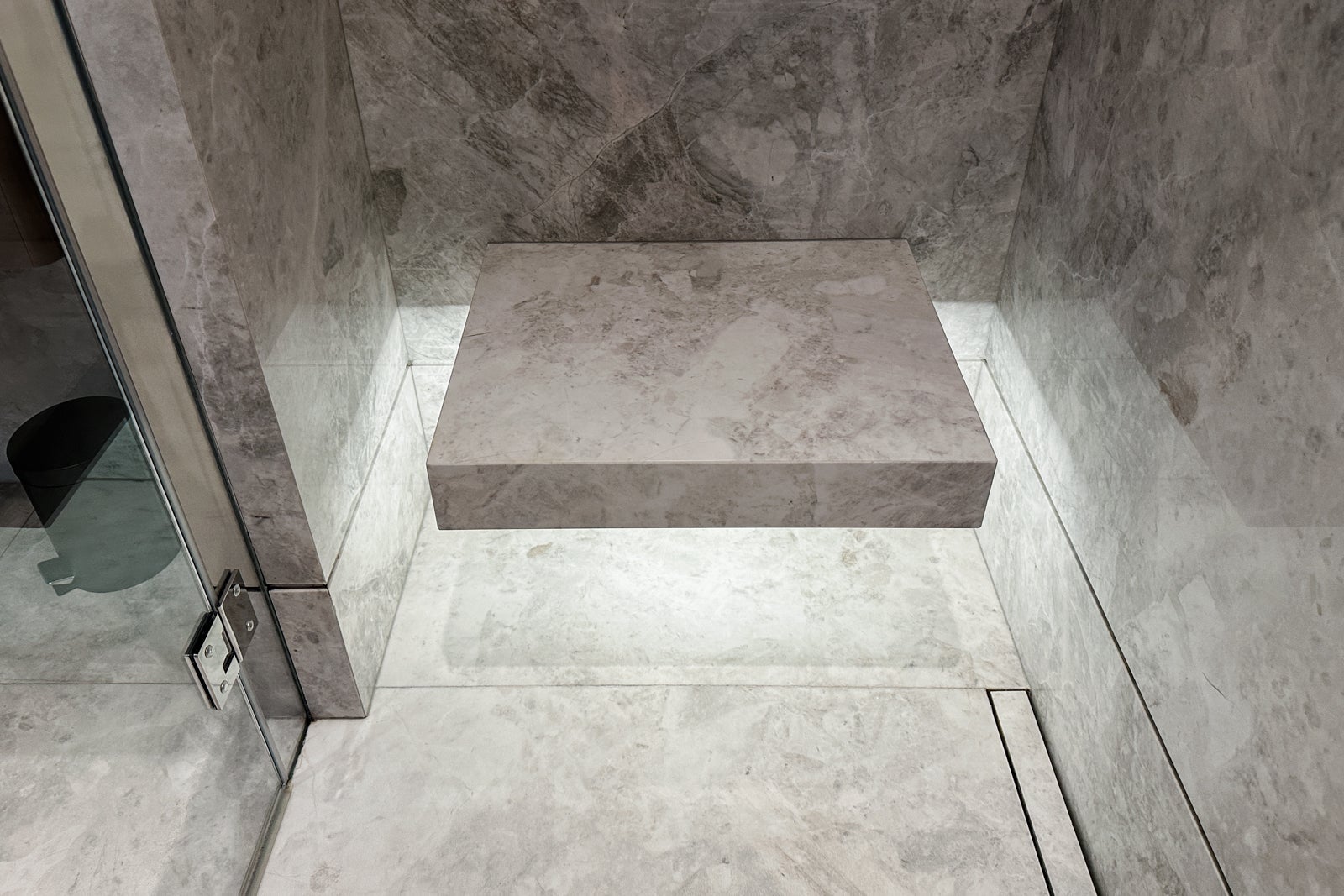 st regis bathroom
