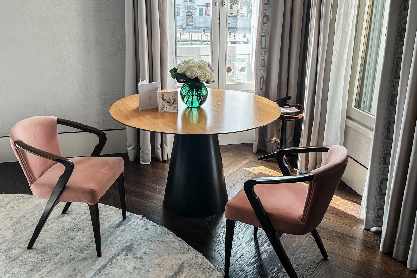 st regis guest room