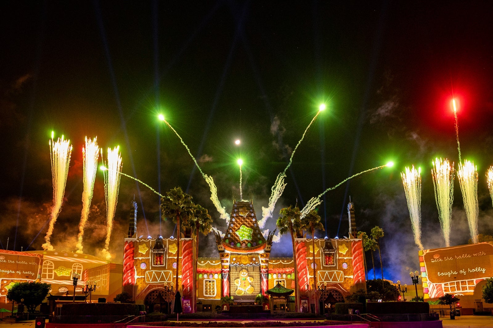 Jingle Bell, Jingle BAM! fireworks during Jollywood Nights 2024