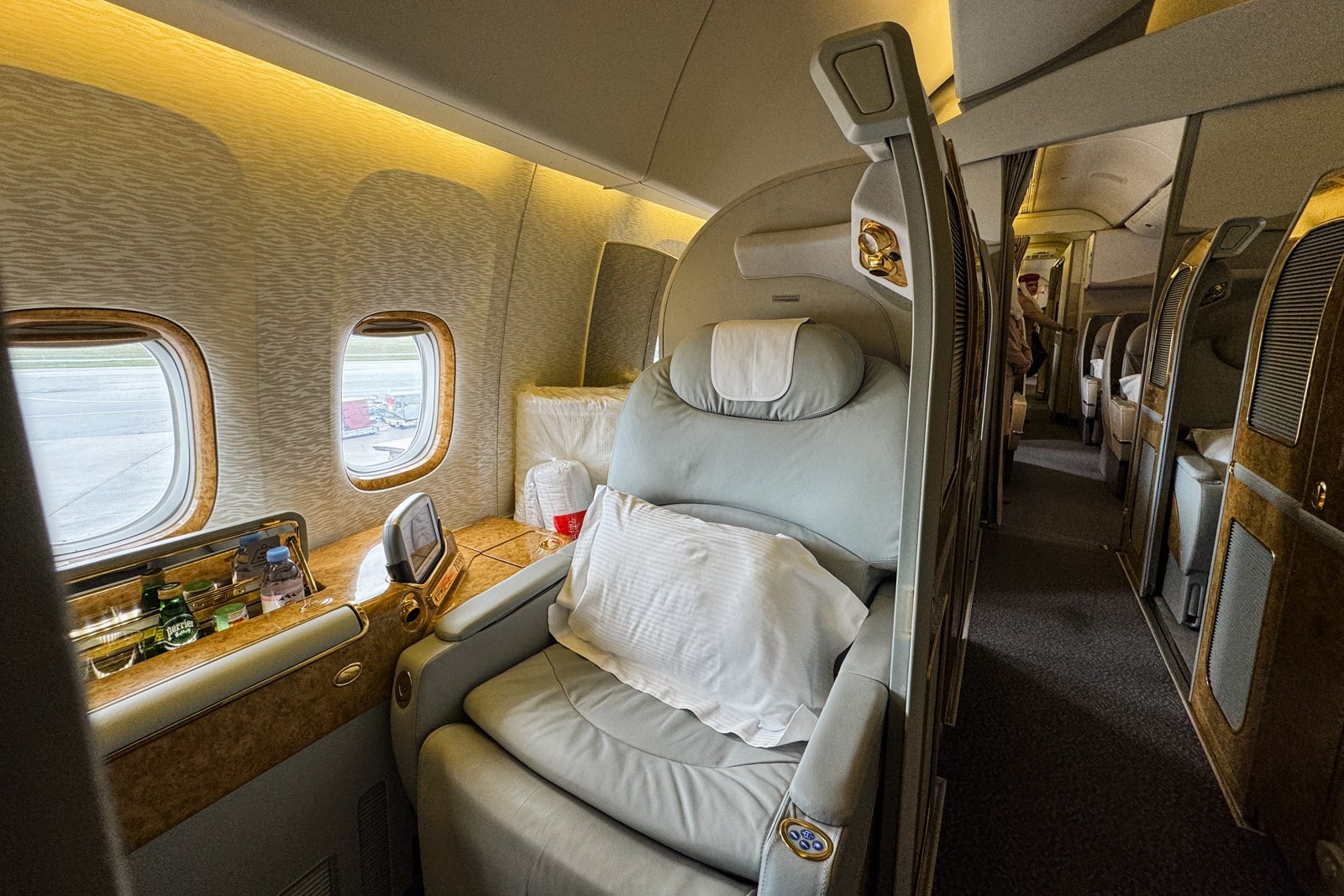 emirates plane