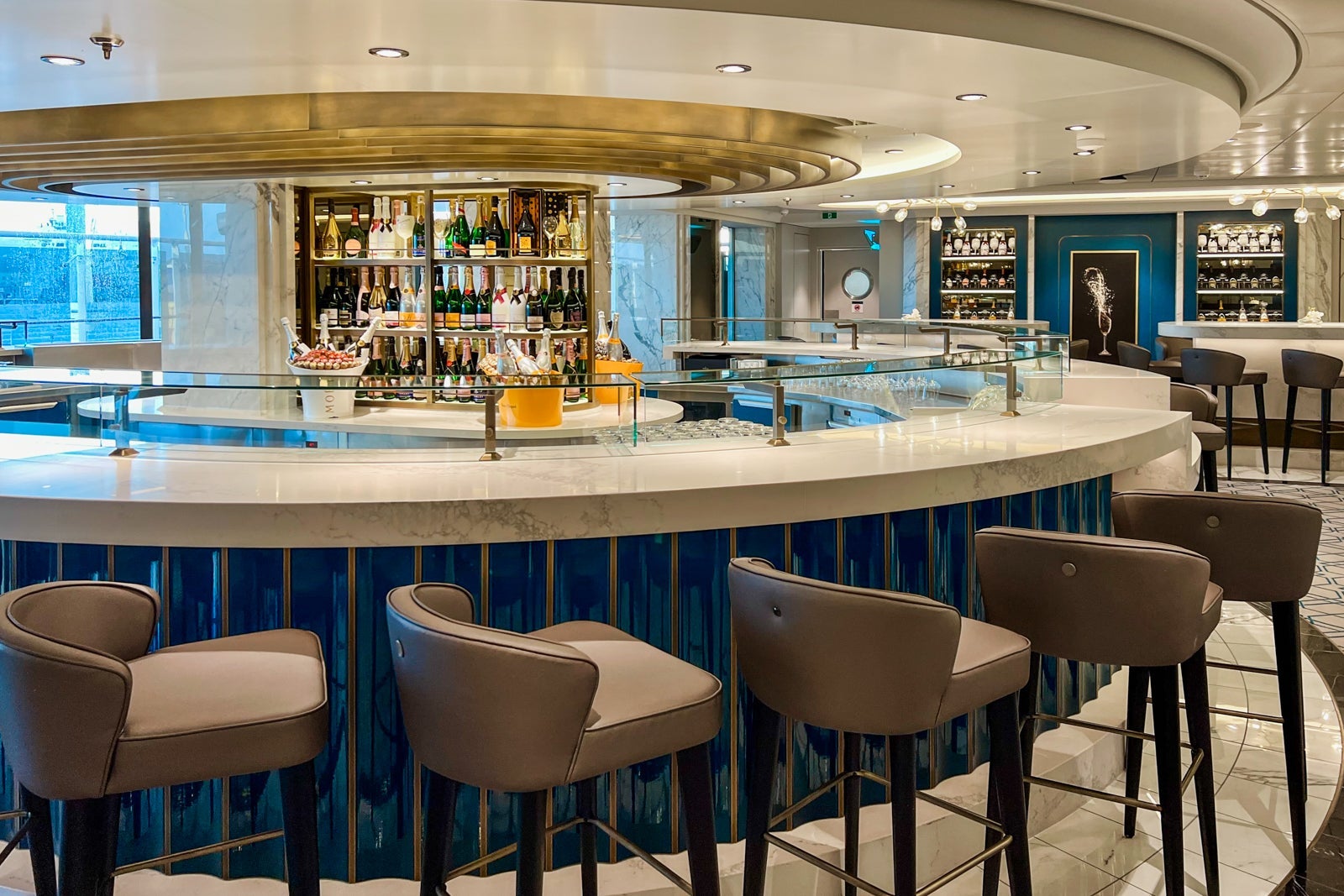 The Fizz Champagne Bar on MSC World Europa