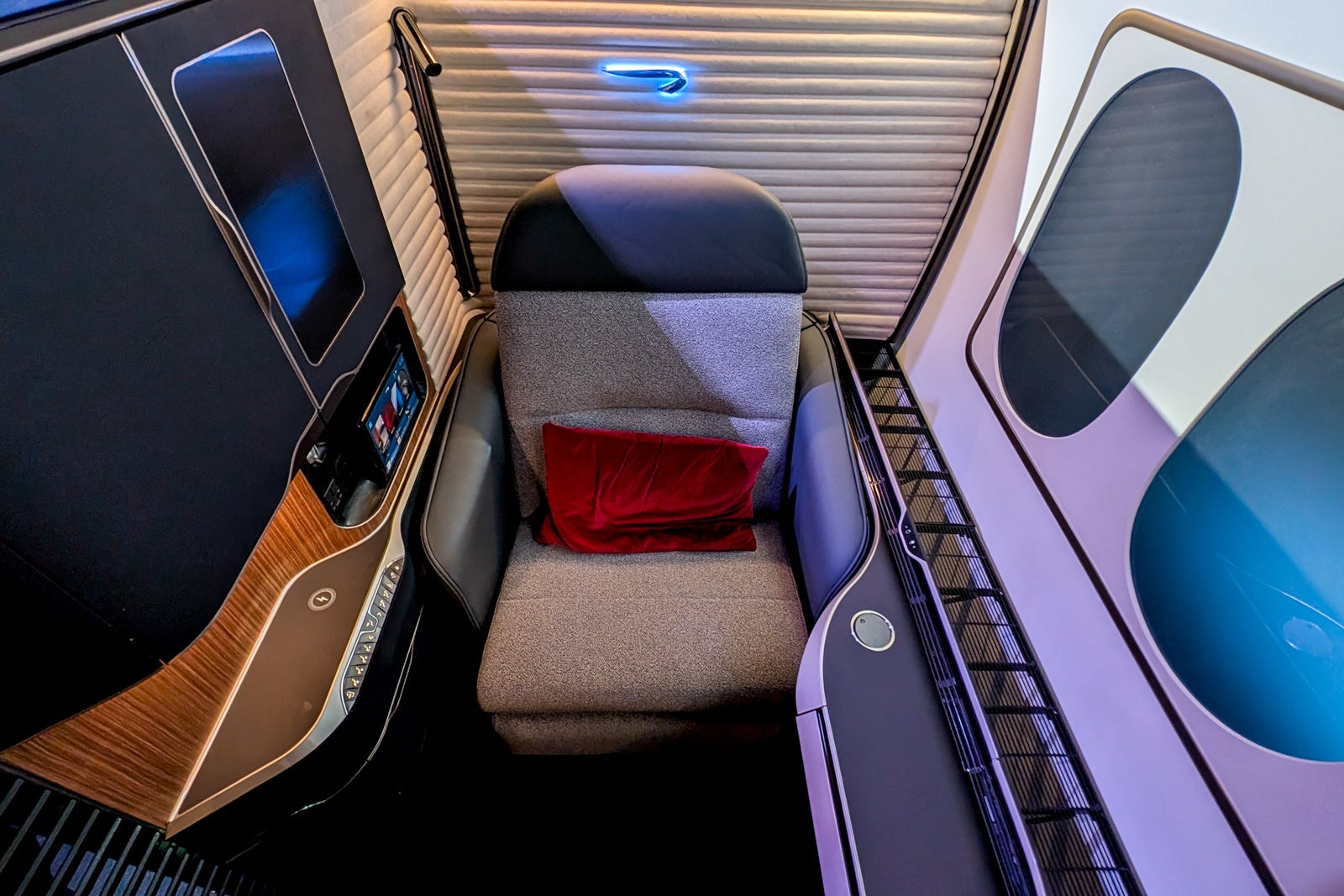 British Airways unveils stunning new first-class suites - The Points Guy, image size:1600x1067