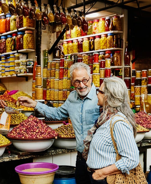 Couple shopping in Marrakech