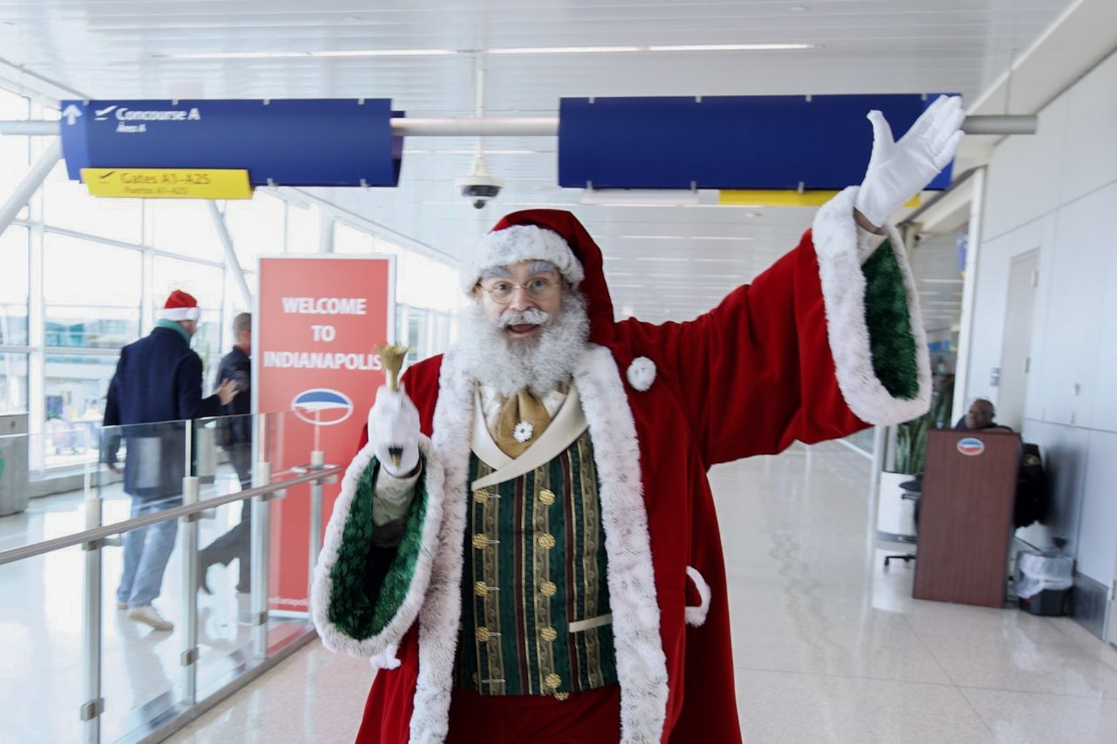 santa at the airport