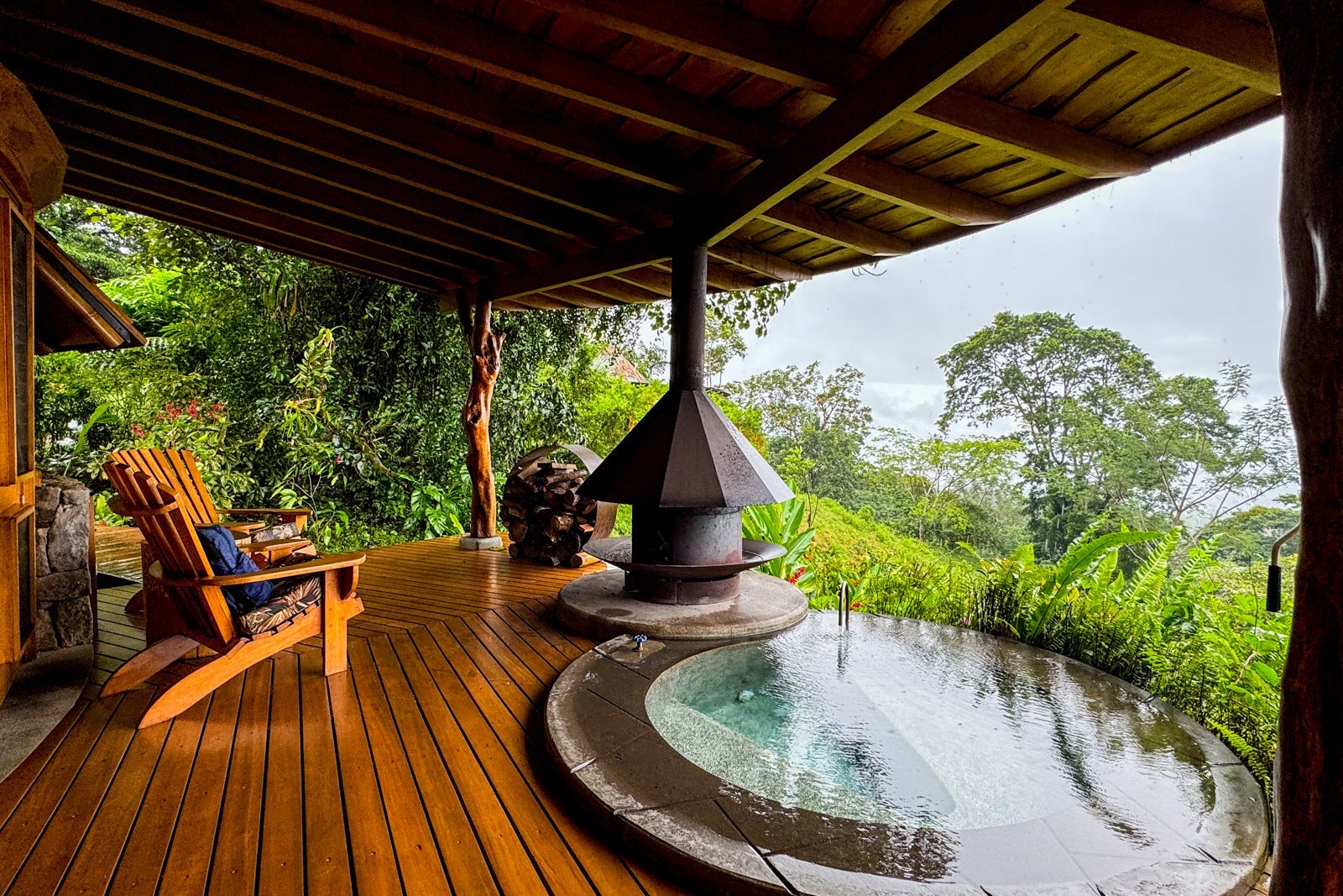 Patio with a jacuzzi at Origins Costa Rica