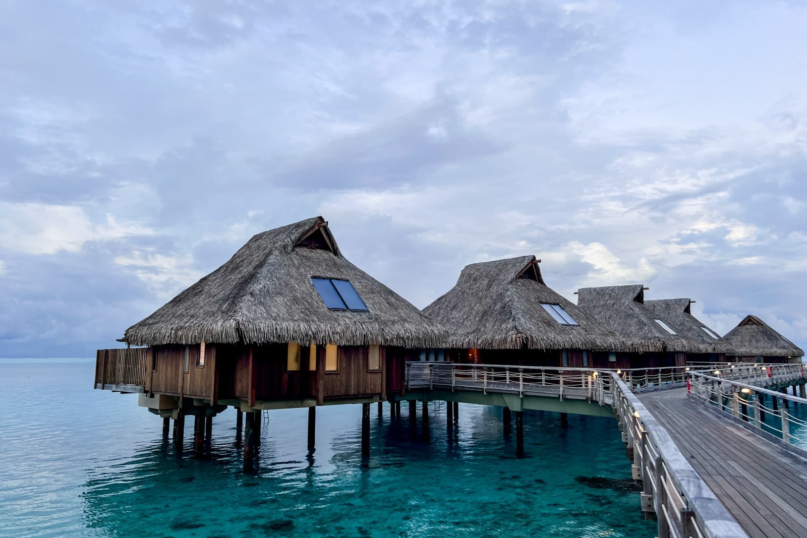overwater bungalows bora bora