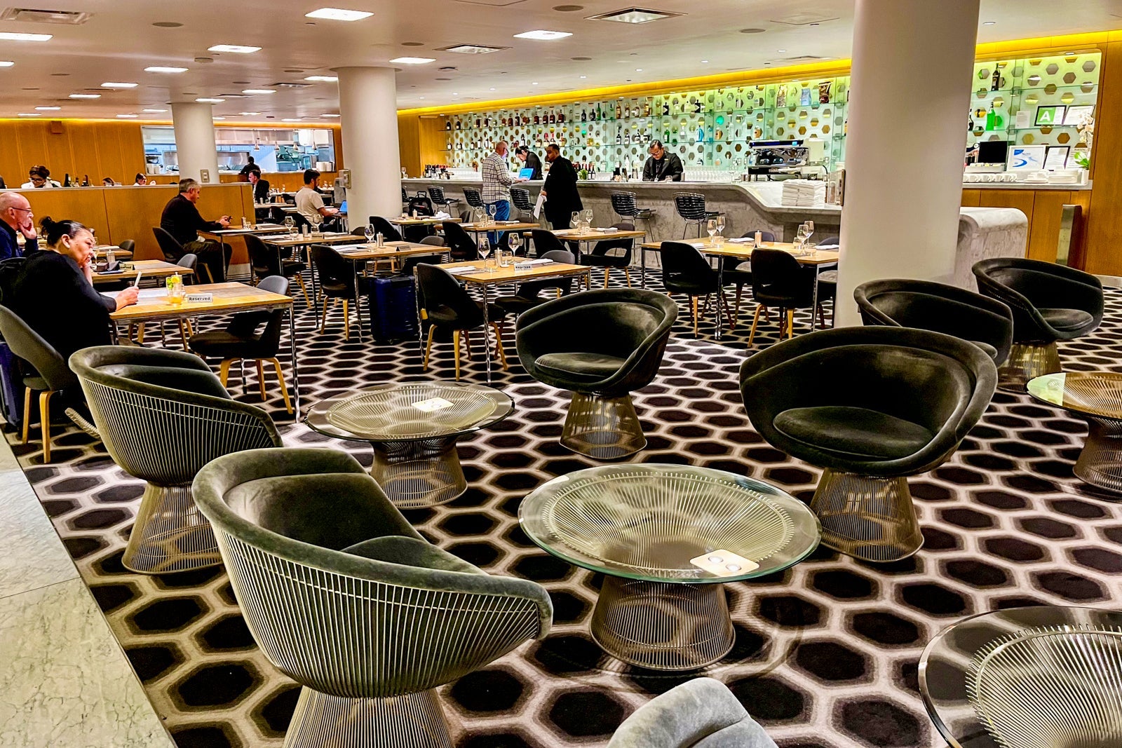 Qantas First lounge in Los Angeles