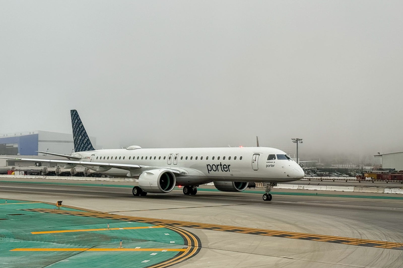 Porter Airlines at Los Angeles International Airport (LAX)