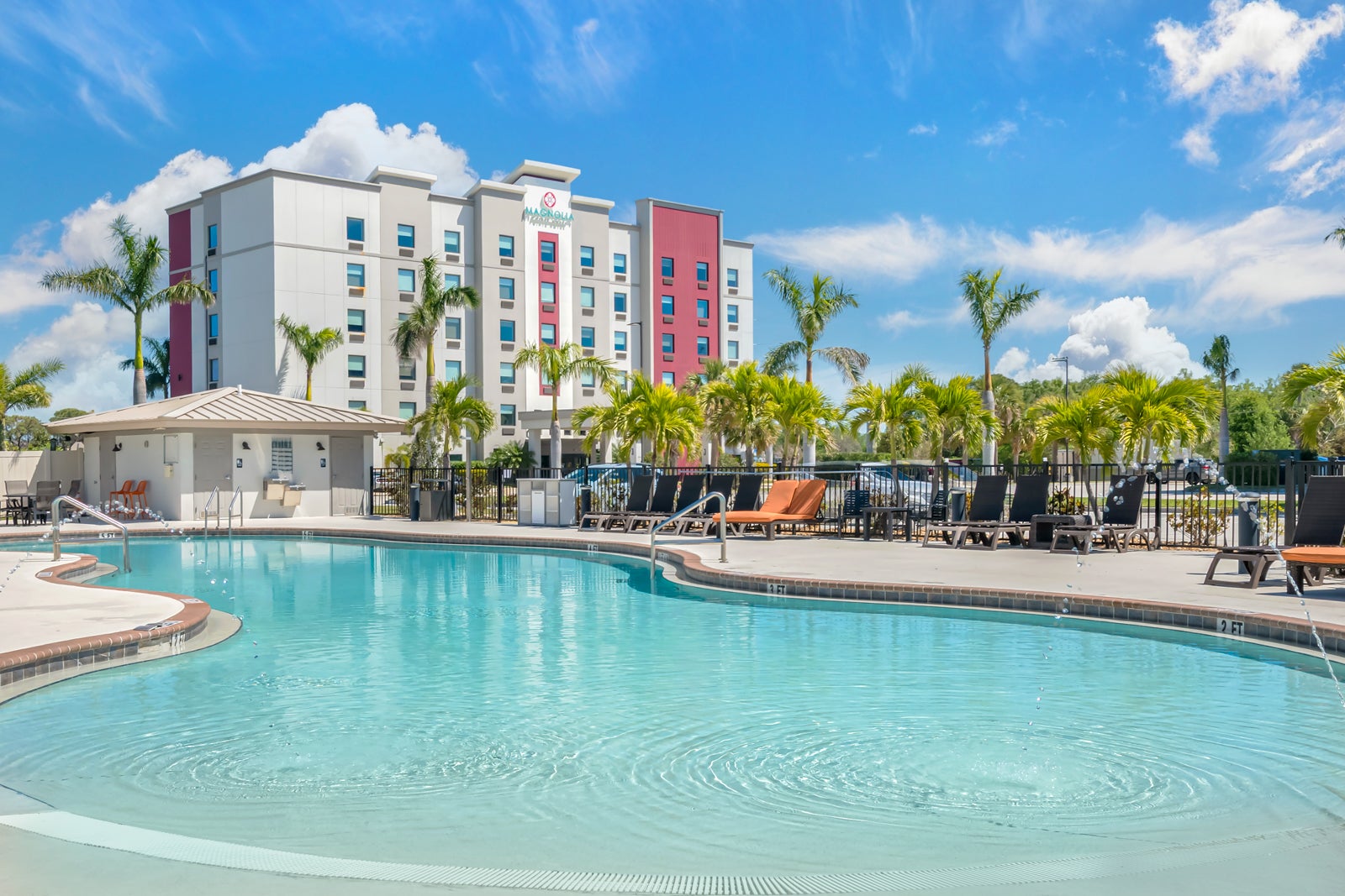 Magnolia Pointe Hotel & Suites, BW Signature Collection