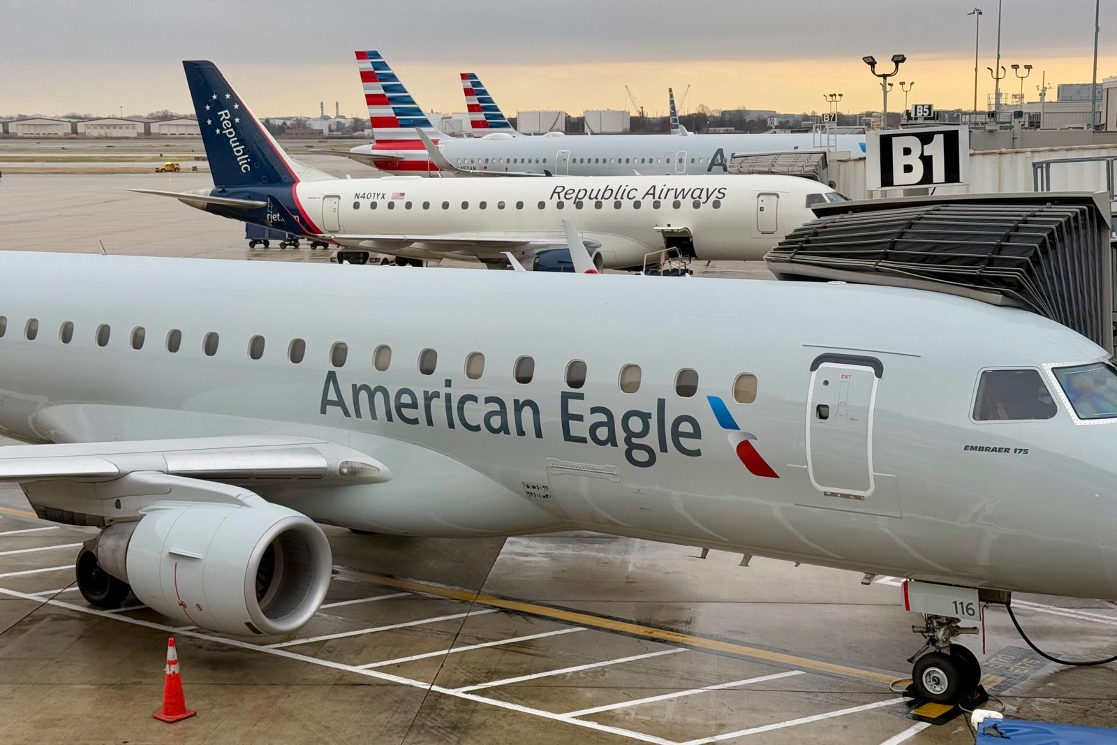 American Eagle Embraer E175
