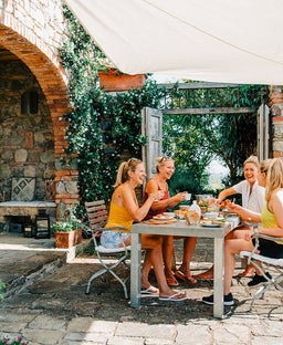 Why the holiday season is the best time to start earning points and miles