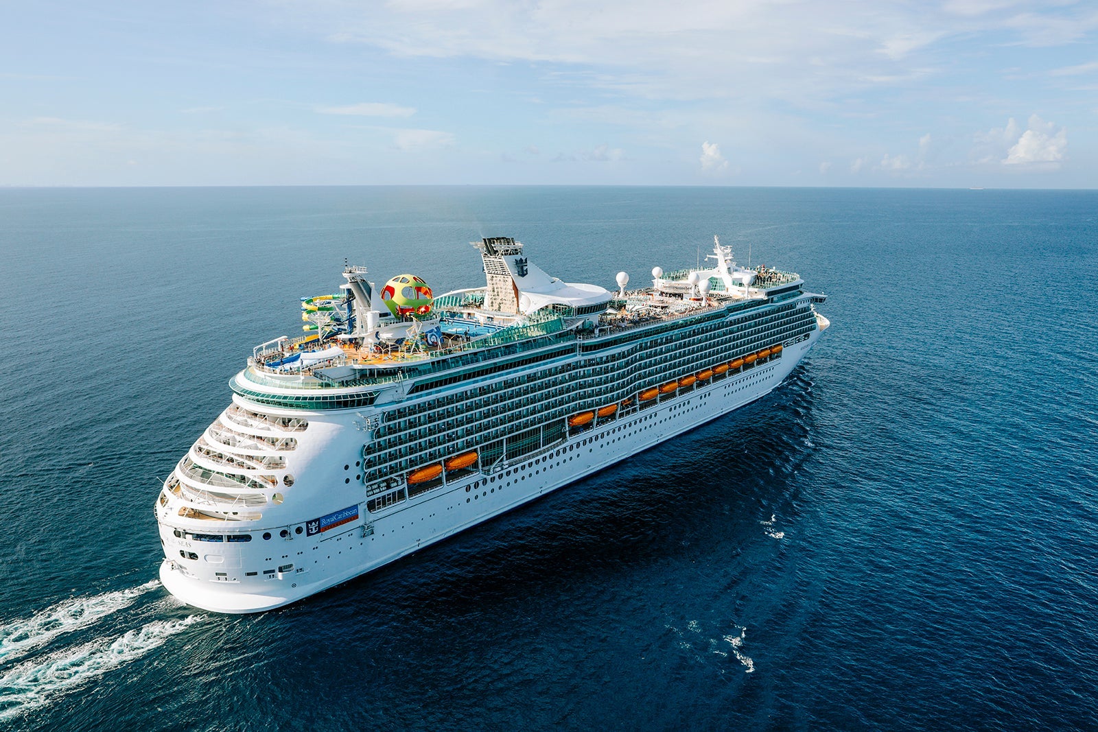 Earn up to 60,000 bonus points with these Royal Caribbean card offers