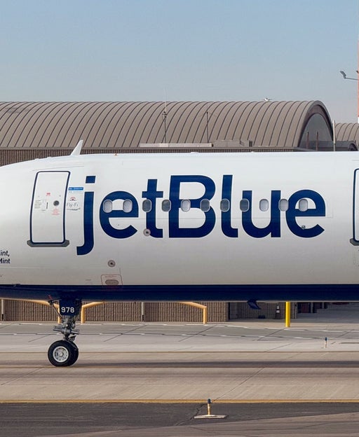 A JetBlue jet